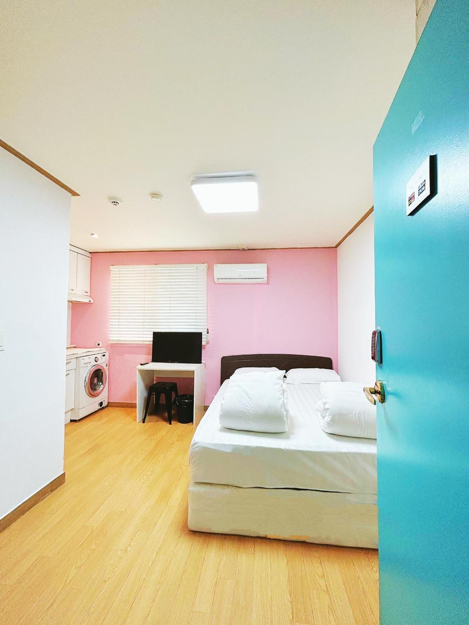 Sarang Guesthouse Dongdaemun Сеул Екстер'єр фото